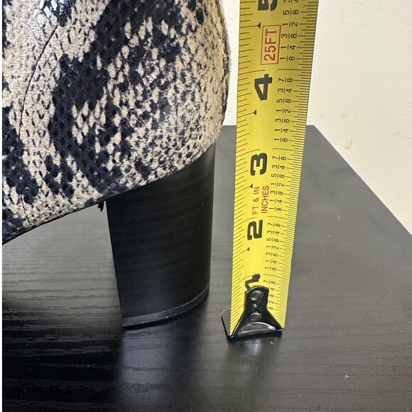 Size 9 Snakeskin Bootie Ankle Boot Block Heel Black Tan Fall Winter Aerosoles - Picture 9 of 10